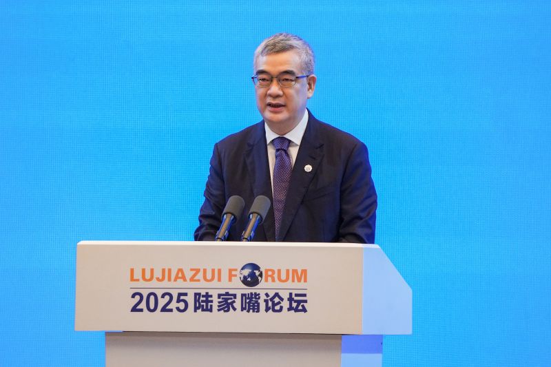 朱鹤新.jpg